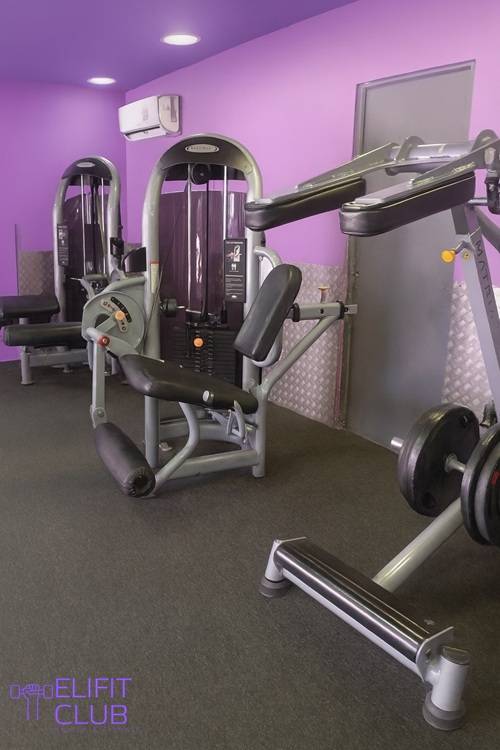 Optimiser ses séances de musculation grâce aux machines guidées dans l’ambiance motivante du Elifit Club Marseille Saint Jérôme