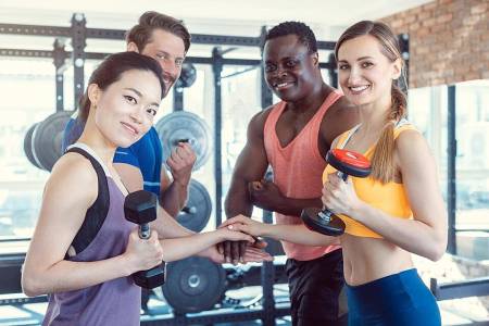 Notre zone d'activité pour ce service Espace fitness et musculation tout équipé pour entraînements variés et renforcement musculaire sur machines guidées